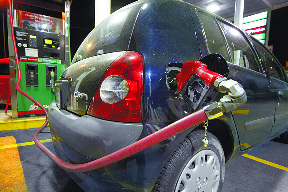 Anuncia Hacienda su ‘gasolinazo premium’ para 2017