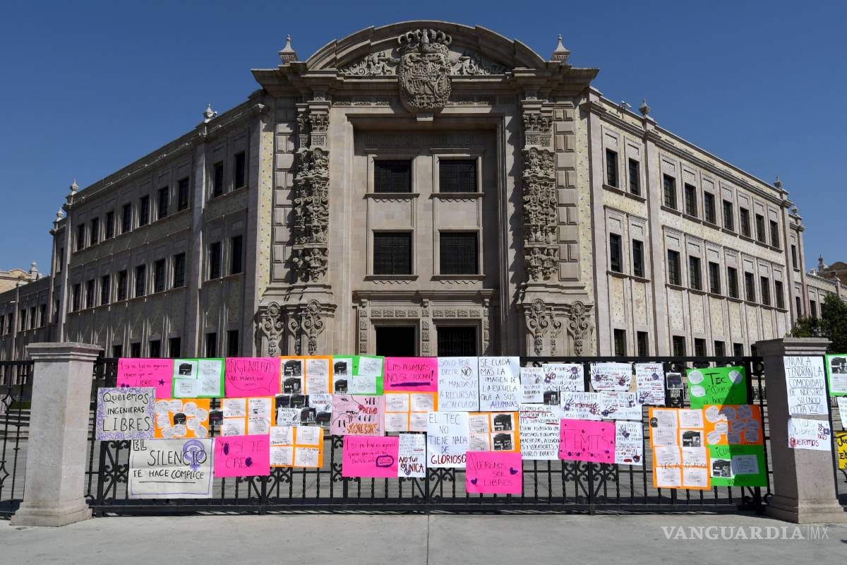 $!Denuncian acoso en tendedero del FEMITS, en Saltillo