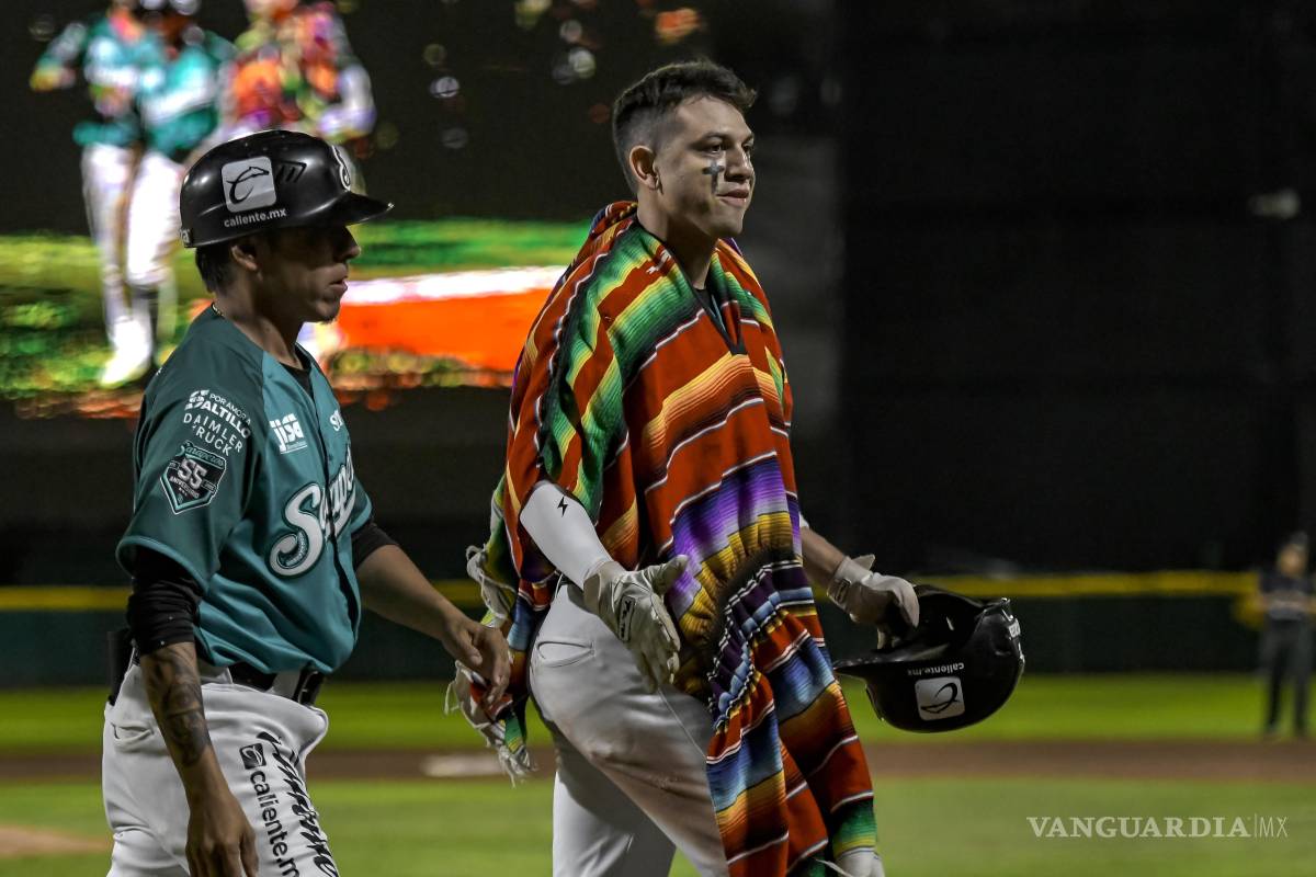 $!Saraperos se impone con ofensiva histórica y se queda la serie ante Rieleros en el Estadio Madero