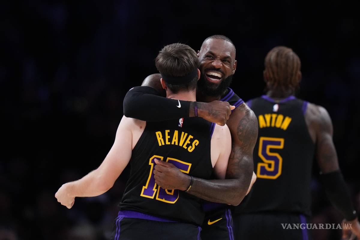 ¡Volvió el ‘Rey’! LeBron James debuta en la Temporada 2025-2026 de la NBA con victoria y récord histórico