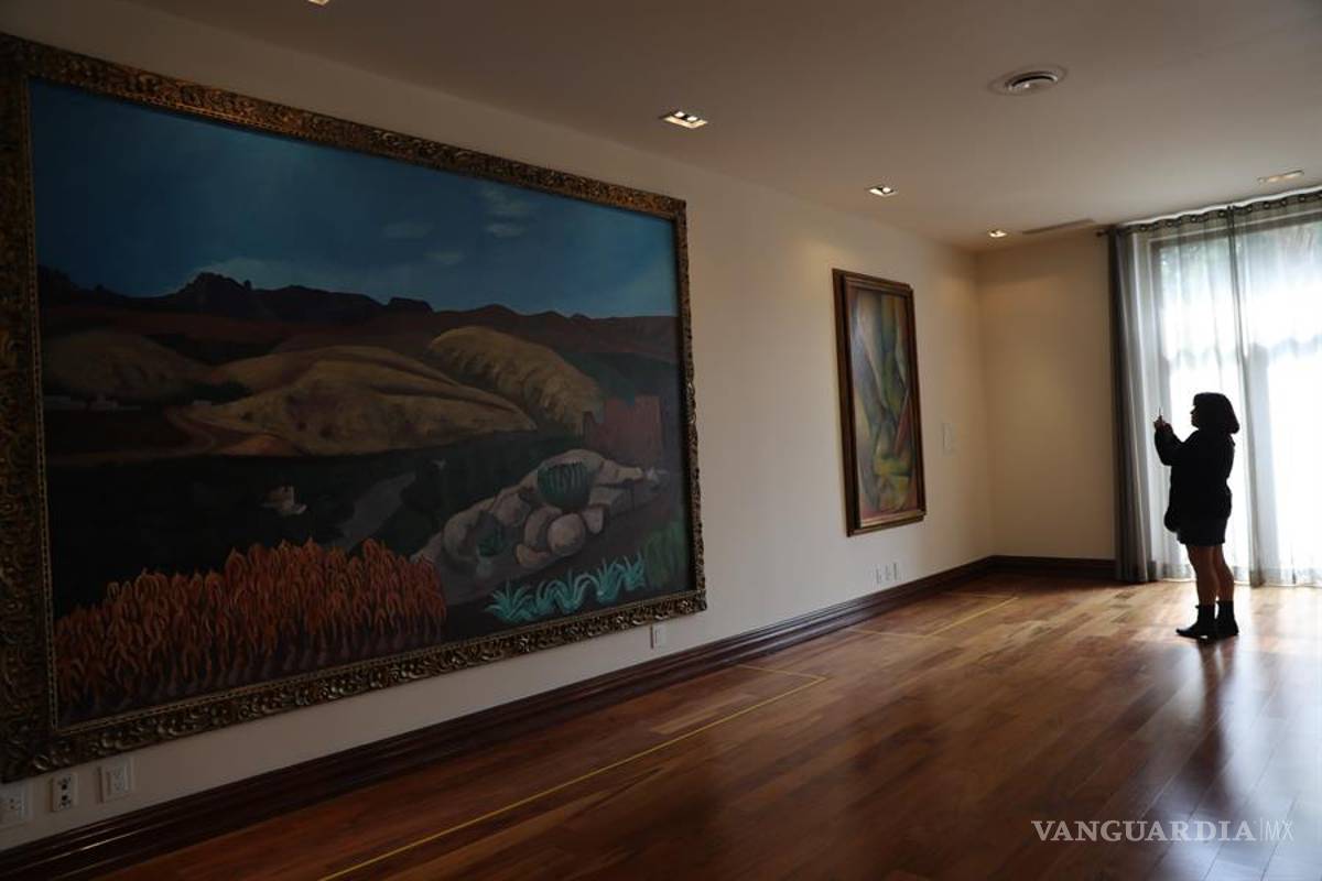 &quot;De lo perdido, lo que aparezca&quot;, los 33 cuadros que Carlos Salinas encargó a pintores mexicanos