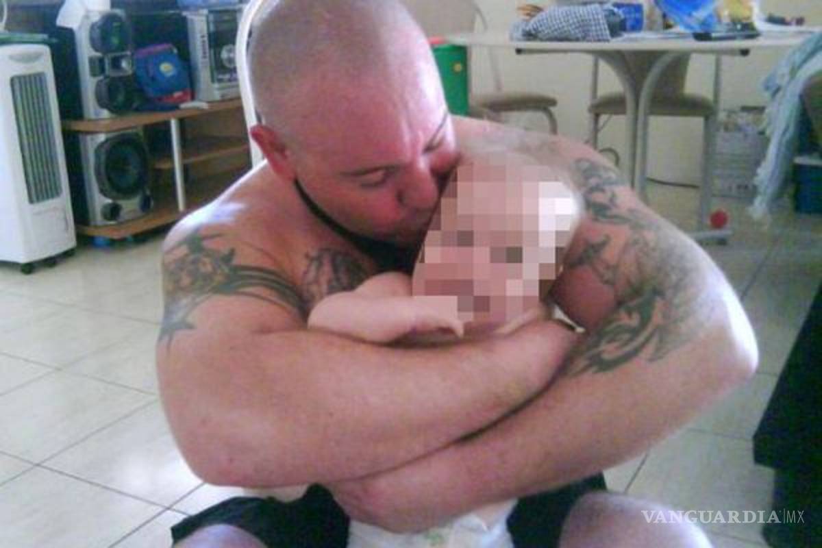 Le prendió fuego a su hija de tres años, por ser &quot;demasiada linda&quot;