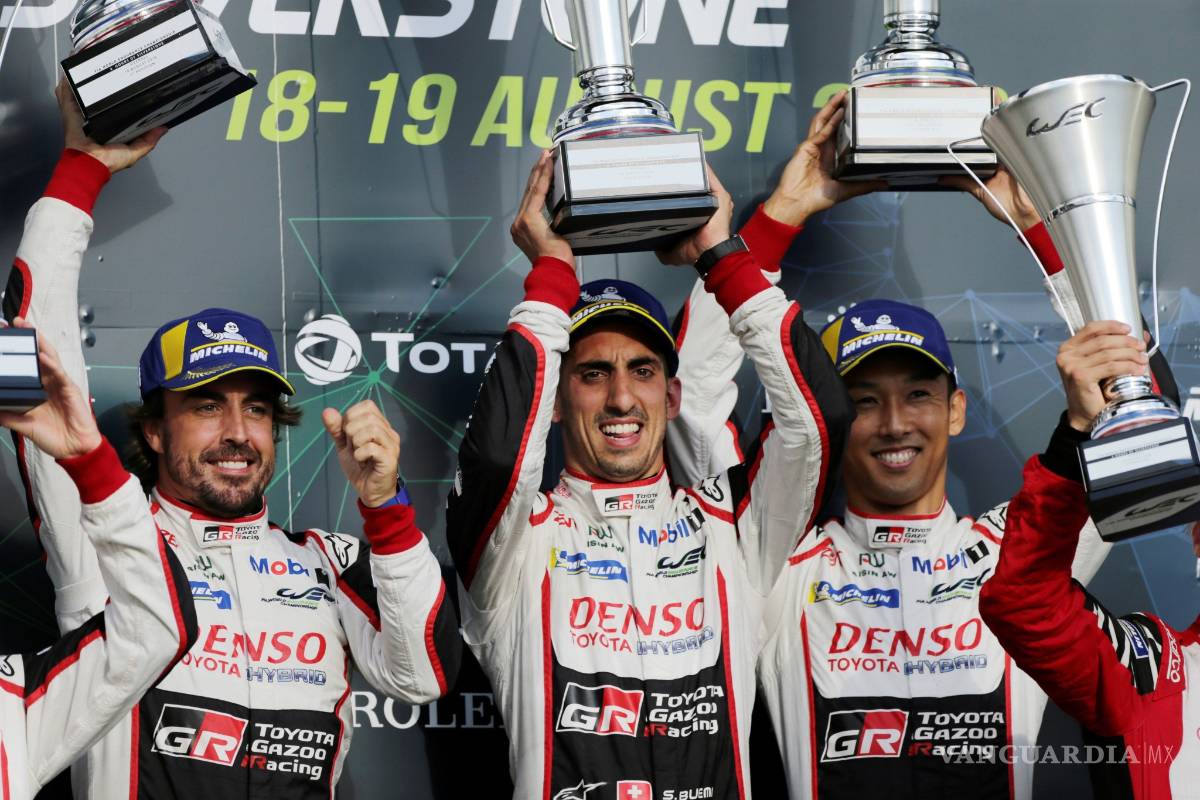 $!Fernando Alonso gana las Seis Horas de Silverstone pero... ¡lo descalifican y le arrebatan el triunfo!