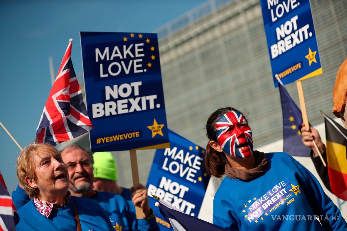 $!Hoy cumbre clave en la Unión Europea para el futuro del "brexit", más de un millón de personas piden revocarlo