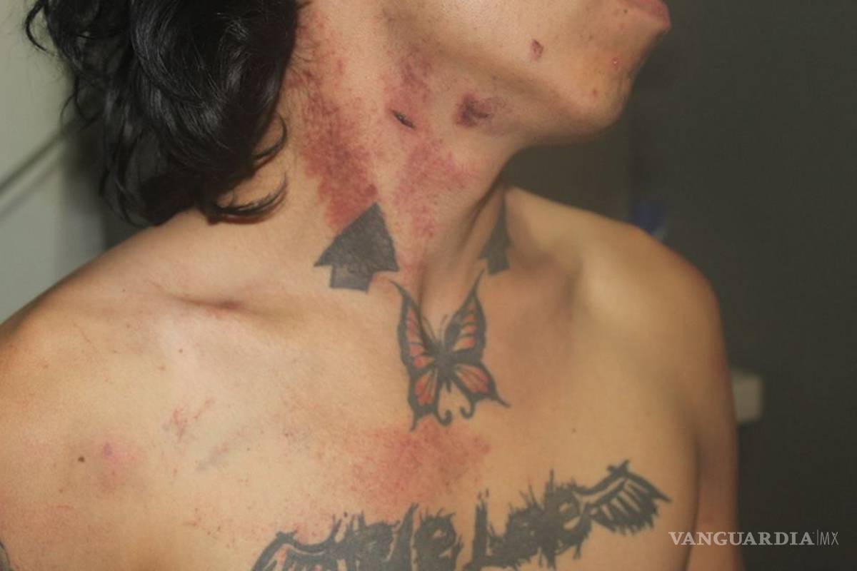 Denuncia agresiones 'joven del ukulele'