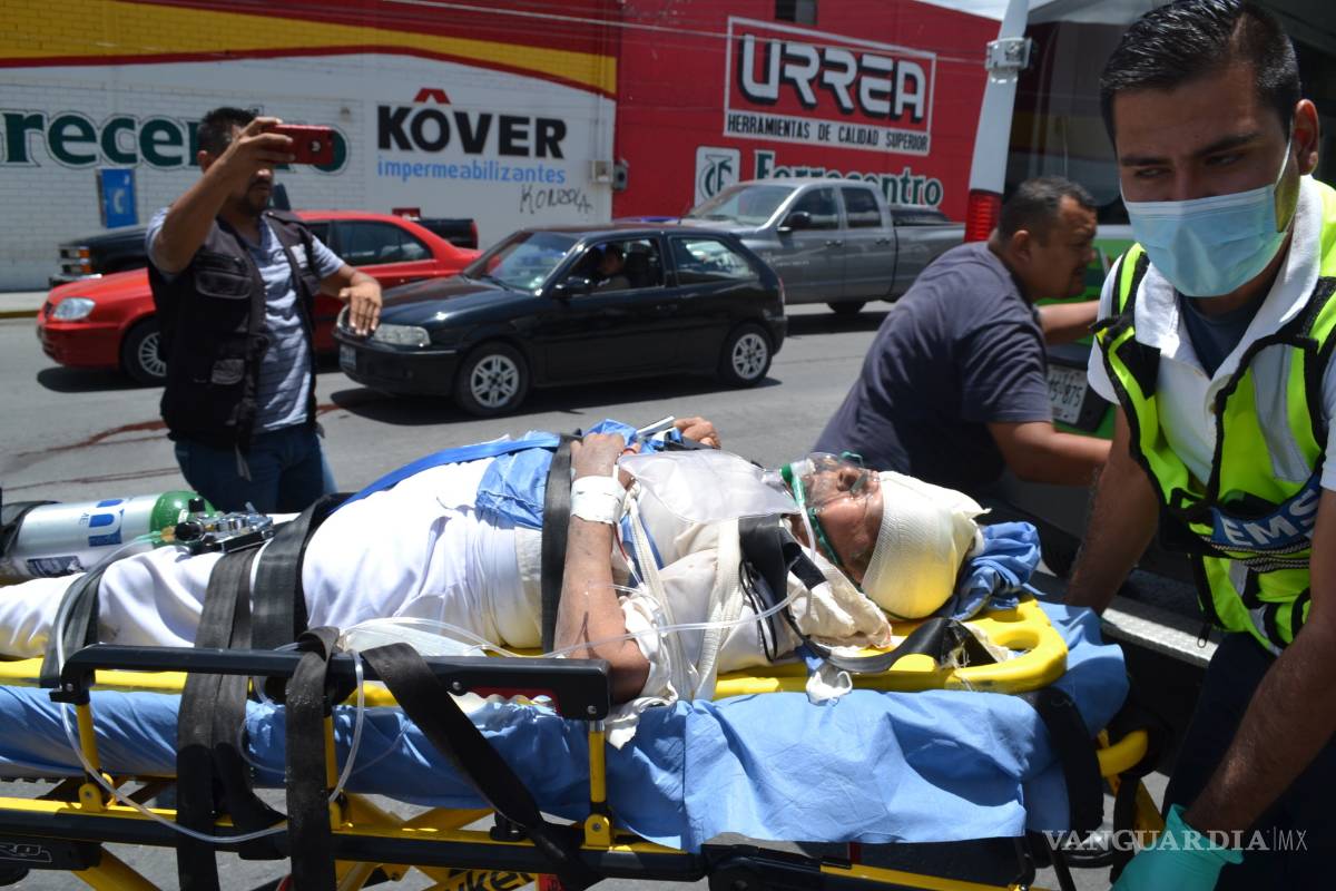 $!Mueren tres personas en volcadura en la carretera Matehuala-Saltillo