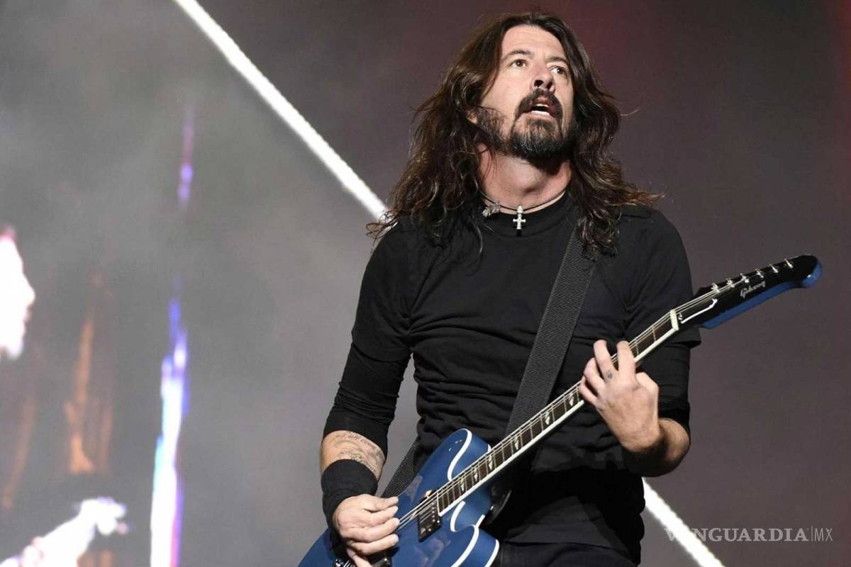 Dave Grohl graba en vivo un tema instrumental de 25 minutos