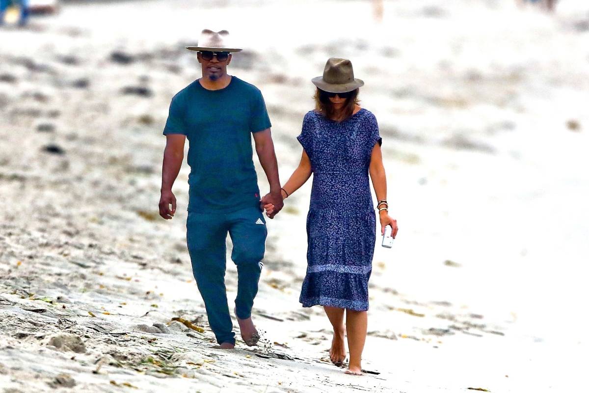 Publican imágenes de Jamie Foxx y Katie Holmes juntos en la playa
