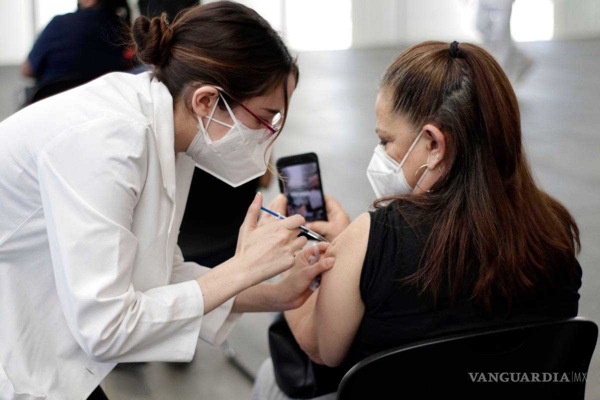 Uno de cada cuatro adultos mexicanos ya han sido vacunados contra COVID-19