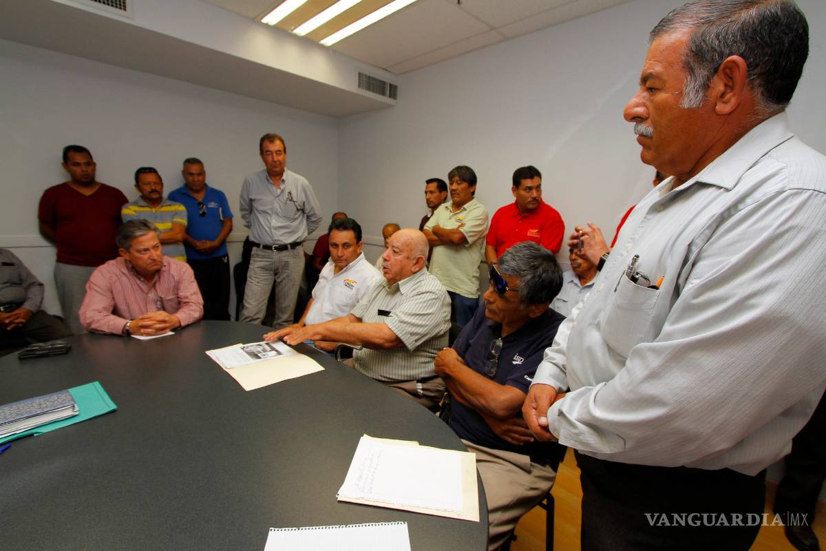 Taxistas exigen al Instituto Municipal del Transporte de Saltillo proceda en contra de Uber