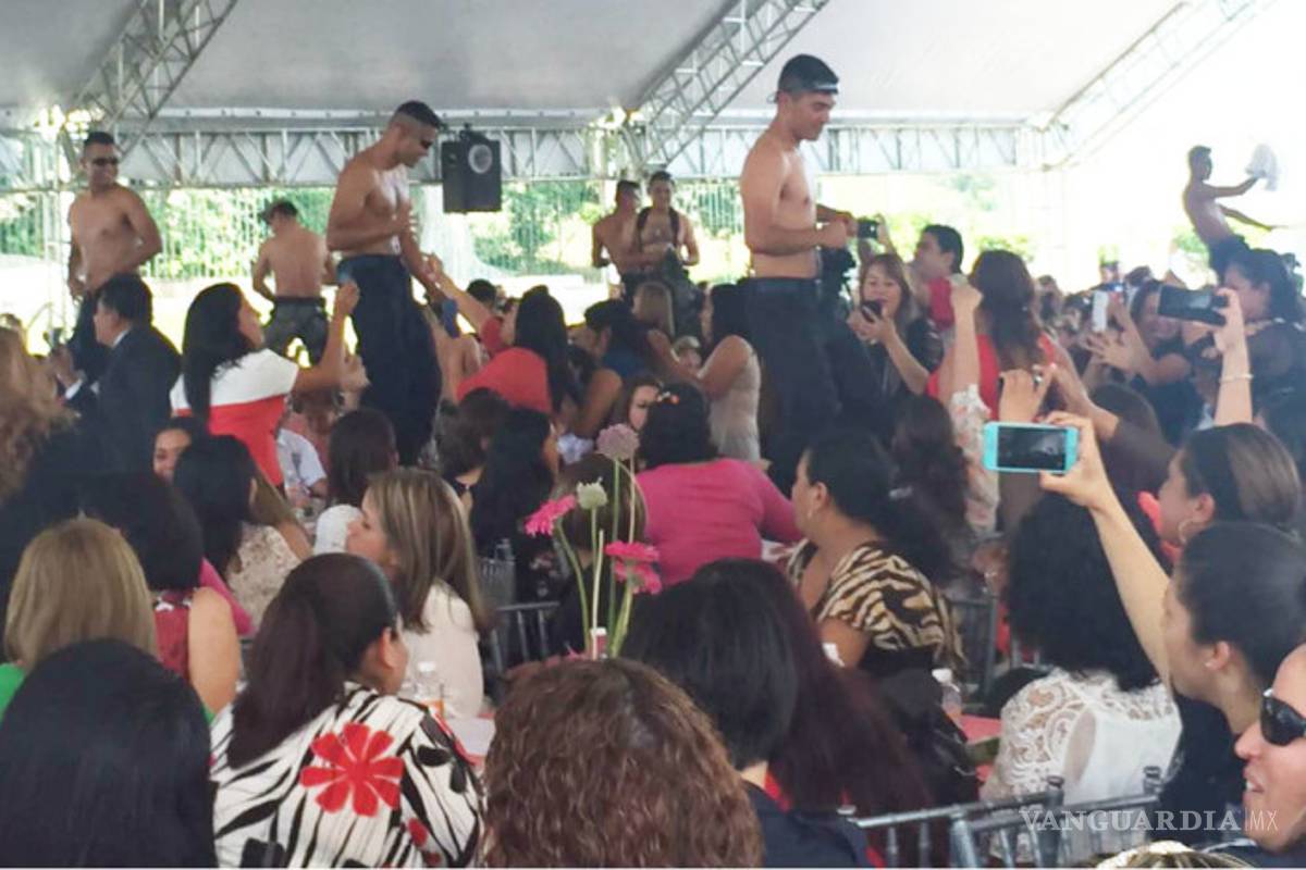Vergonzoso, el “festejo” para mujeres con stripers en Veracruz: Inmujeres