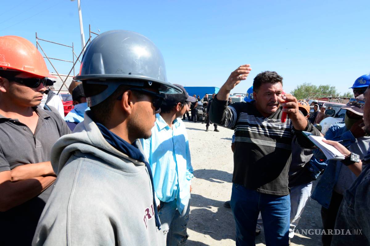 $!Albañiles levantan los muros del CEFERESO, desde su propia cárcel