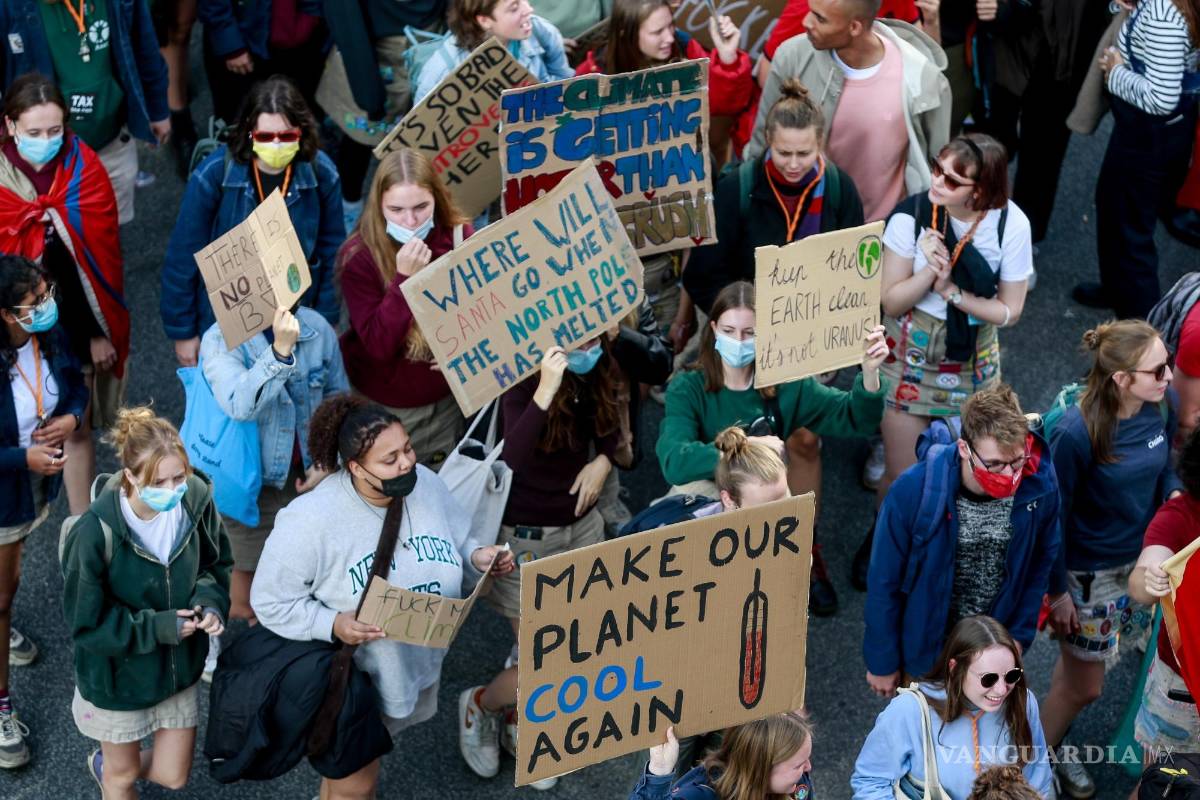 Miles marchan en Bruselas contra el cambio climático (imágenes)