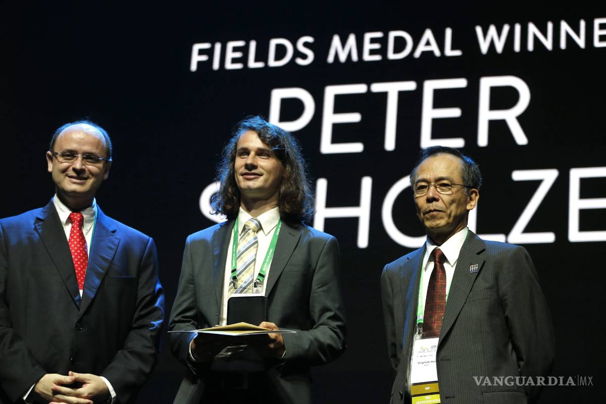 Dan a Peter Scholze la medalla Medalla Fields, el "Nobel de las Matemáticas”
