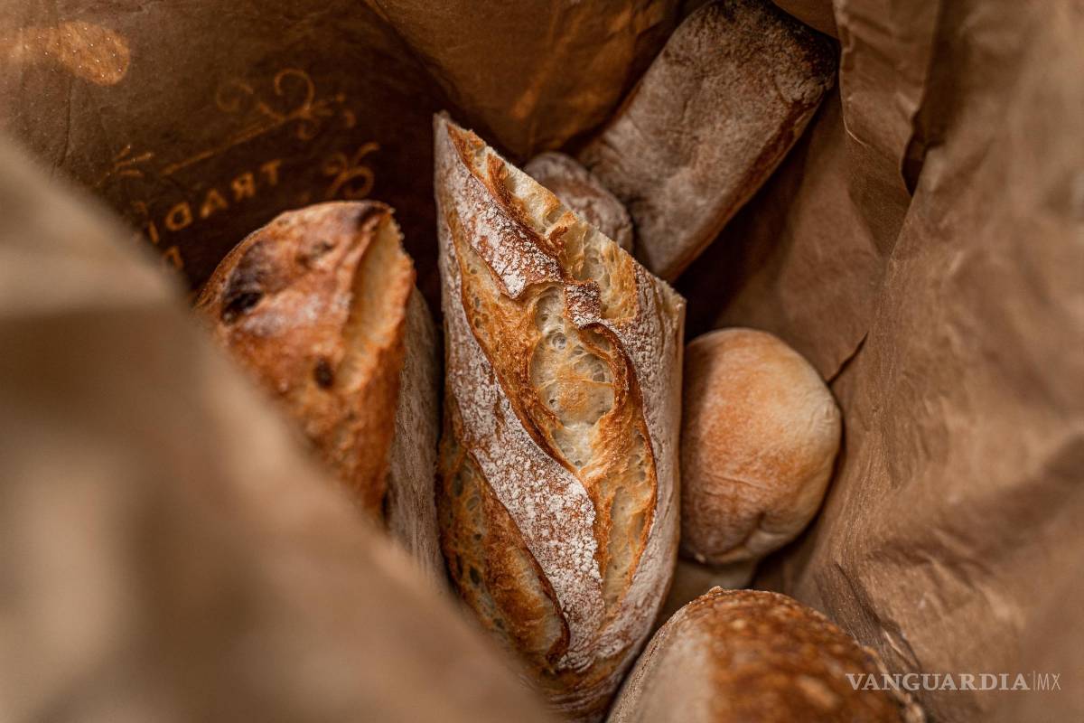 $!El otro ingrediente imprescindible es el pan recién horneado, como una buena baguette crujiente.
