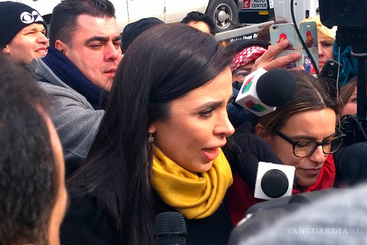 Con su esposa Emma Coronel presente, ‘El Chapo’ comparece ante tribunal en NY