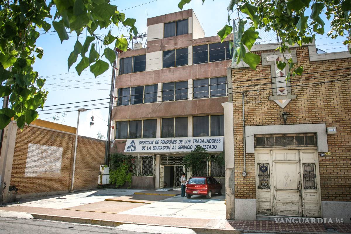 $!Dejan caer inmuebles de la Sección 38 del SNTE