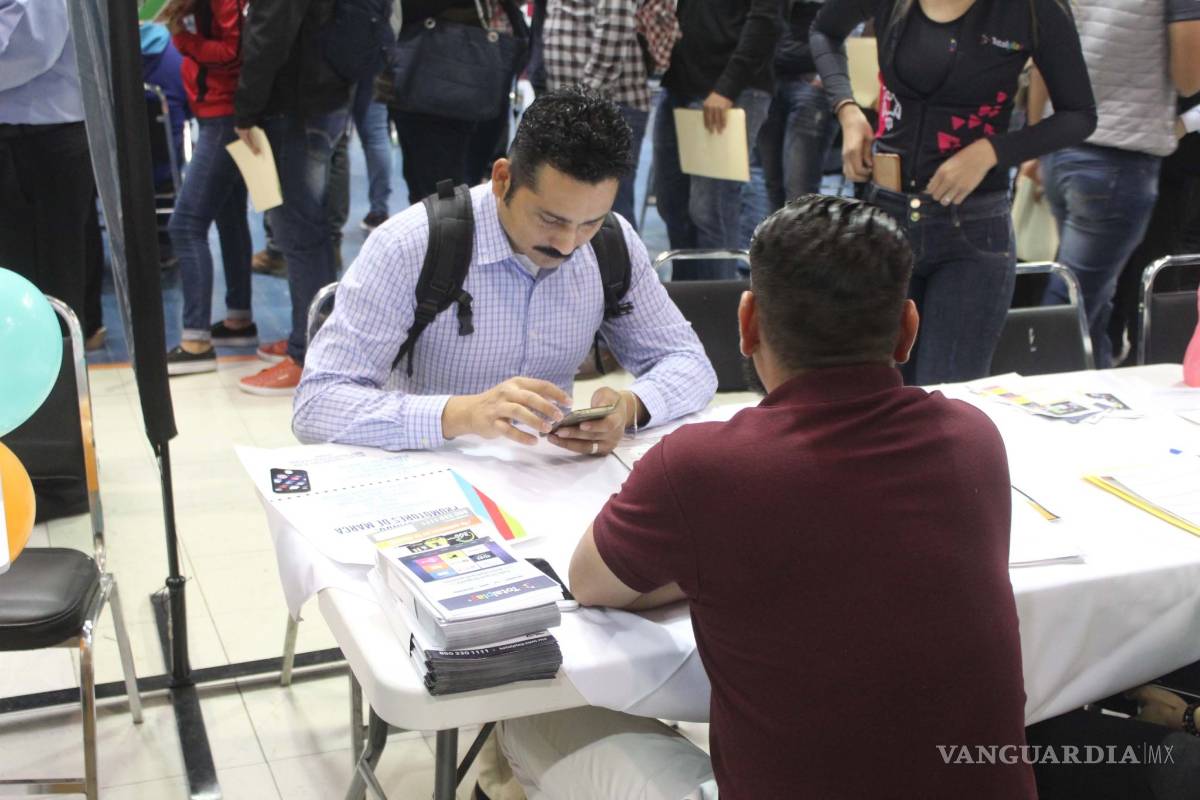 Ofrecen 2 mil vacantes en Feria del Empleo en Torreón; buscan aumentar salarios