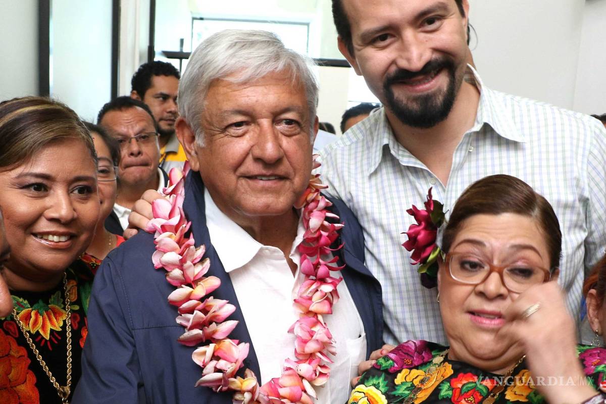 AMLO se pone en la cima de las encuestas Bloomberg: Llega a 52.8% - #Candidatum