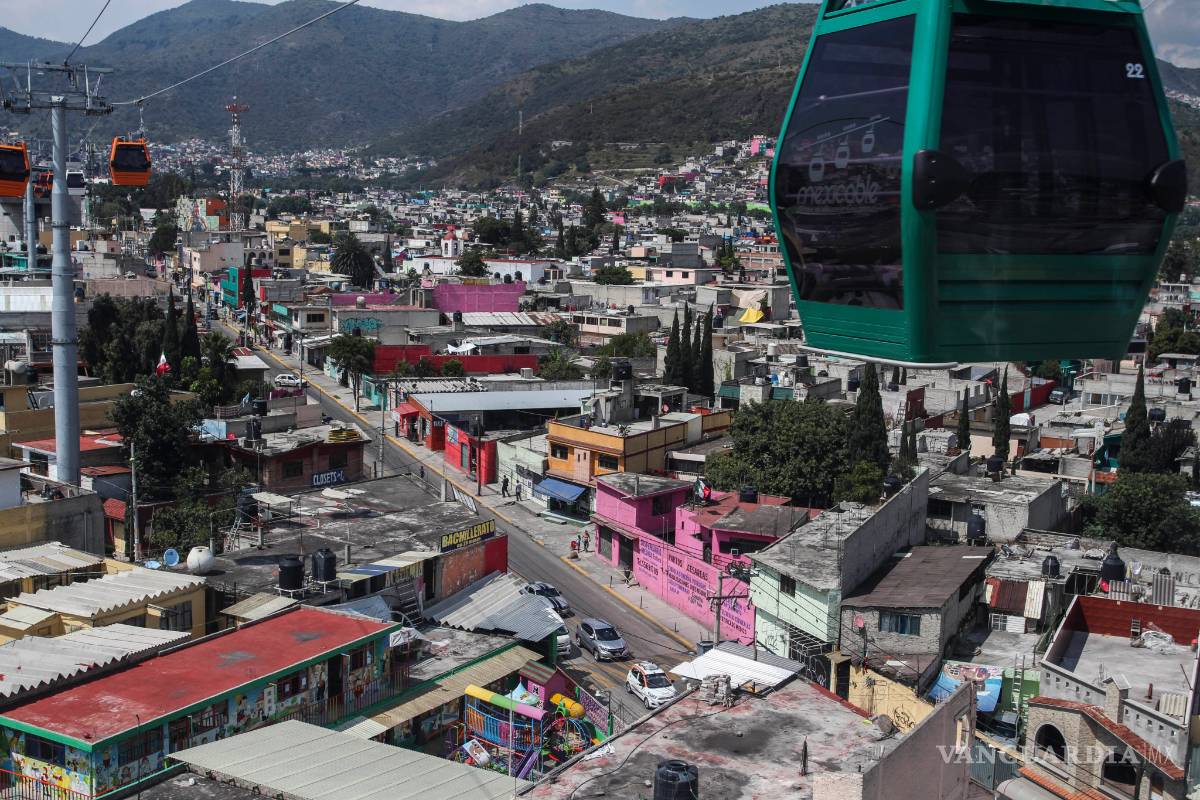 El teleférico que sobrevuela la marginación de Ecatepec