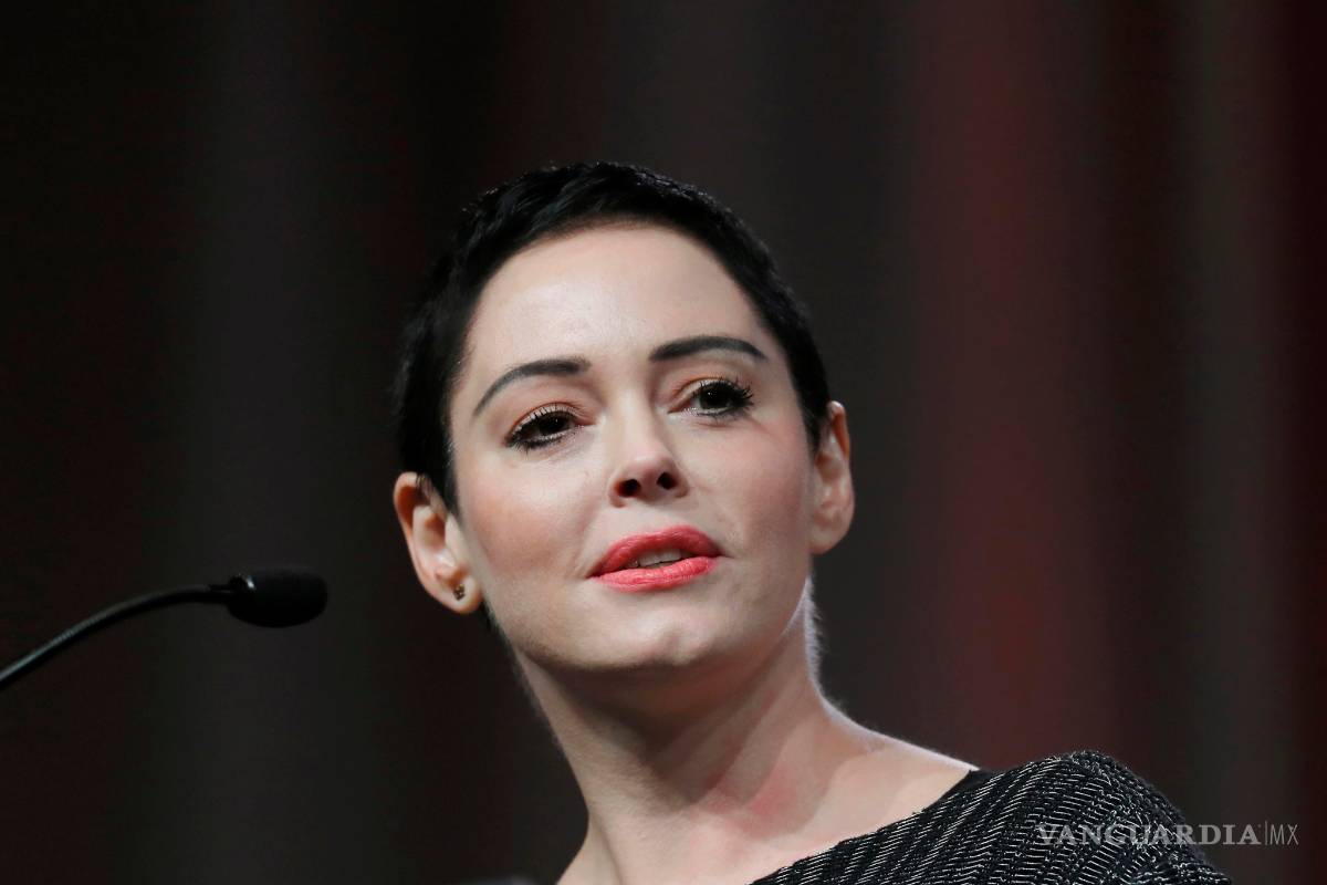 Rechaza jueza moción para desestimar cargos contra Rose McGowan