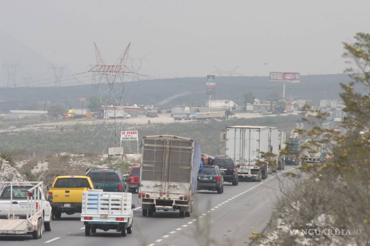 Exhortan a viajar 'equipados' a automovilistas coahuilenses