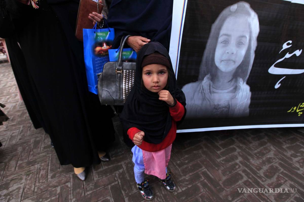 Padre de niña asesinada en Pakistán, critica a la policía