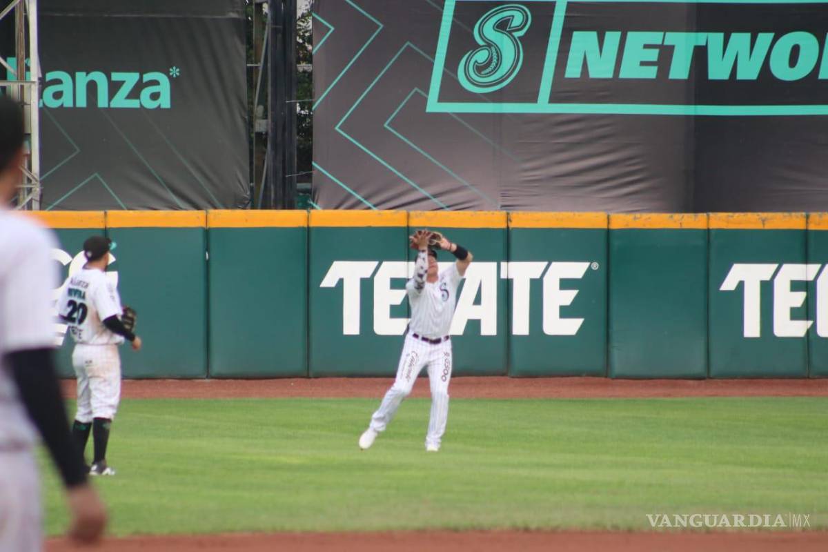 $!Los Saraperos de Saltillo no pudieron regresar nunca en el primer partido de la doble cartelera de este sábado en el Madero ante los Algodoneros de Unión Laguna.