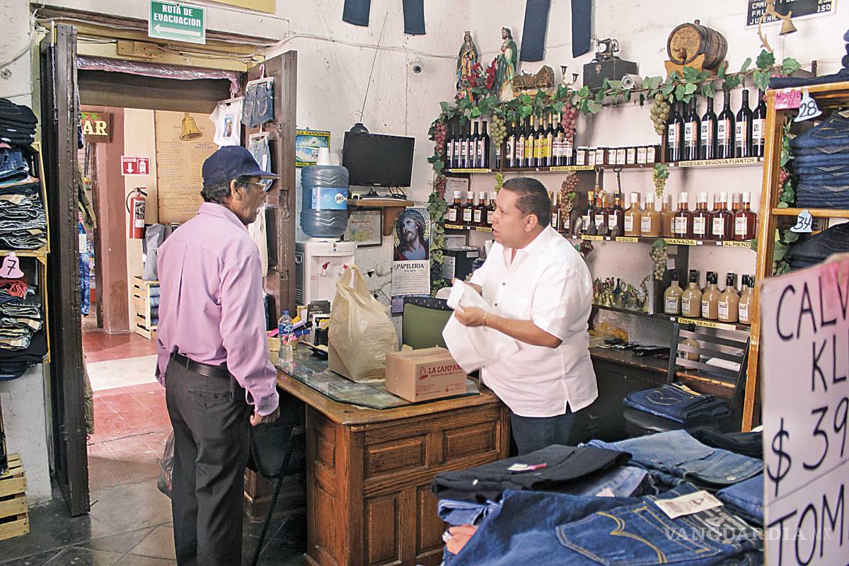 $!Un siglo vendiendo pantalones; La Campana, tradición de la mezclilla en la Región Sureste de Coahuila