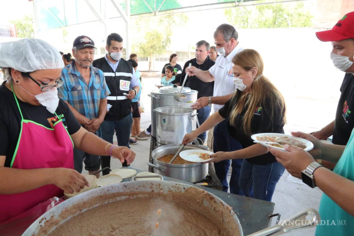 DIF Coahuila reparte alimentos a familias de Torreón afectadas por lluvias