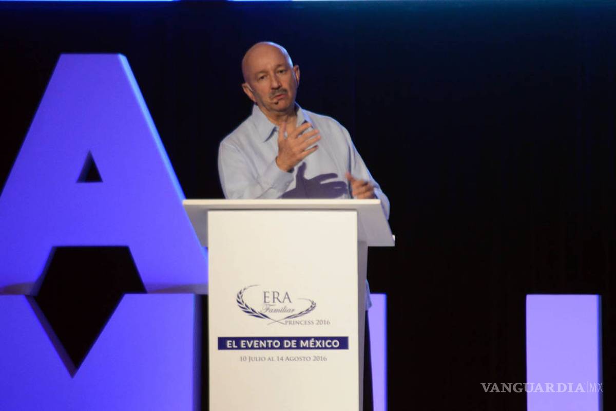 Salinas de Gortari defiende el TLC con EU y Canadá