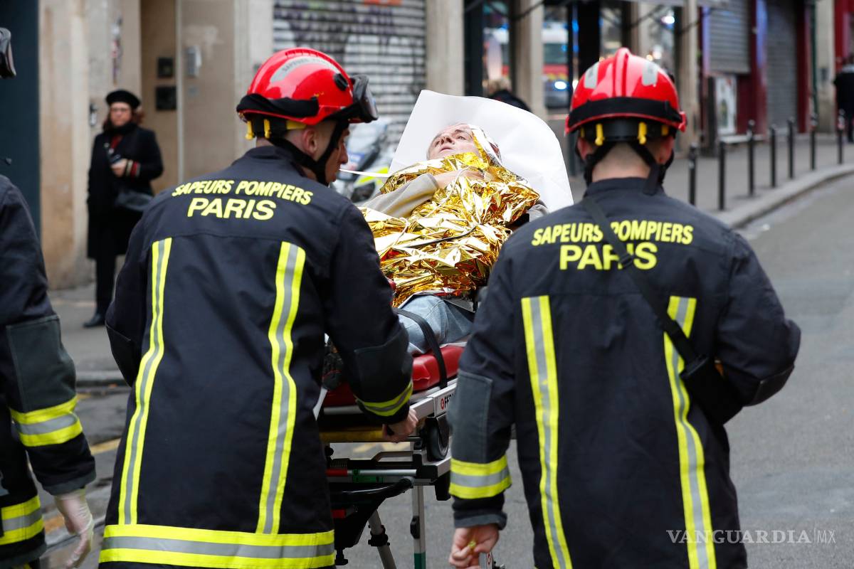$!Explota panadería en el centro de París (fotogalería)