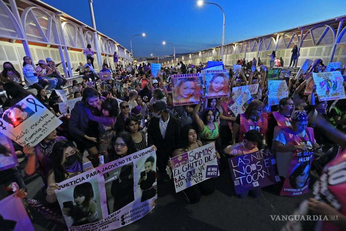 8M: Entre el dolor y la rabia con el grito de “Ni una más” miles de mujeres toman las calles en México (fotos)