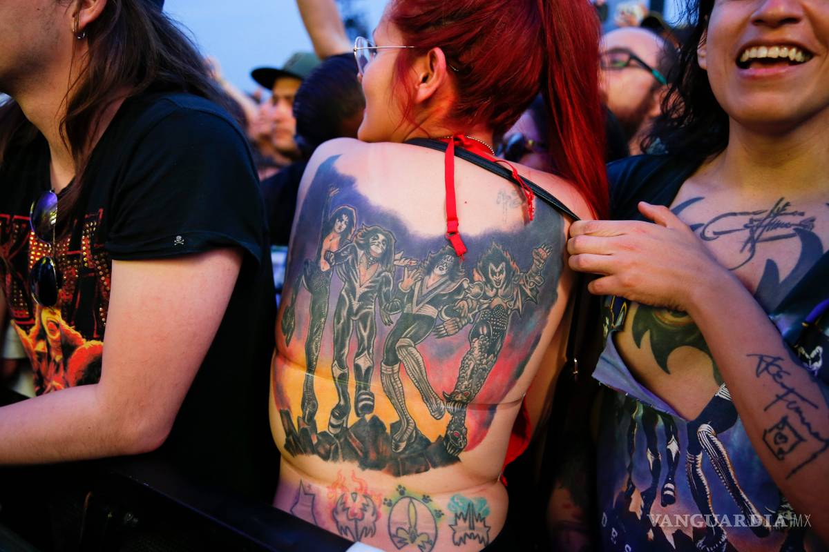 $!Kiss se despide con amor de México en el Domination