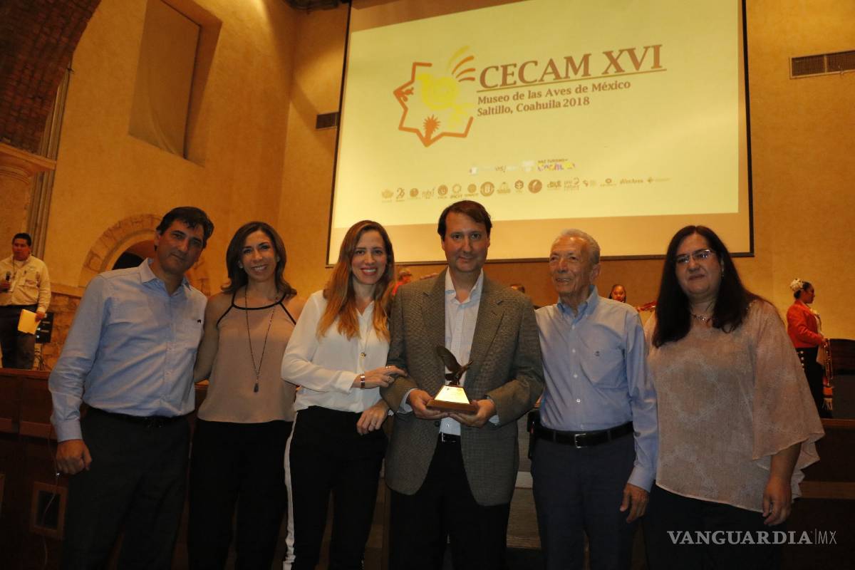 Entregan presea post mortem a Andrés Marcelo Sada Zambrano en el Museo de las Aves de Saltillo