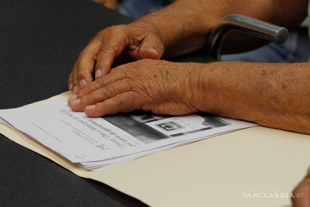 $!Taxistas exigen al Instituto Municipal del Transporte de Saltillo proceda en contra de Uber