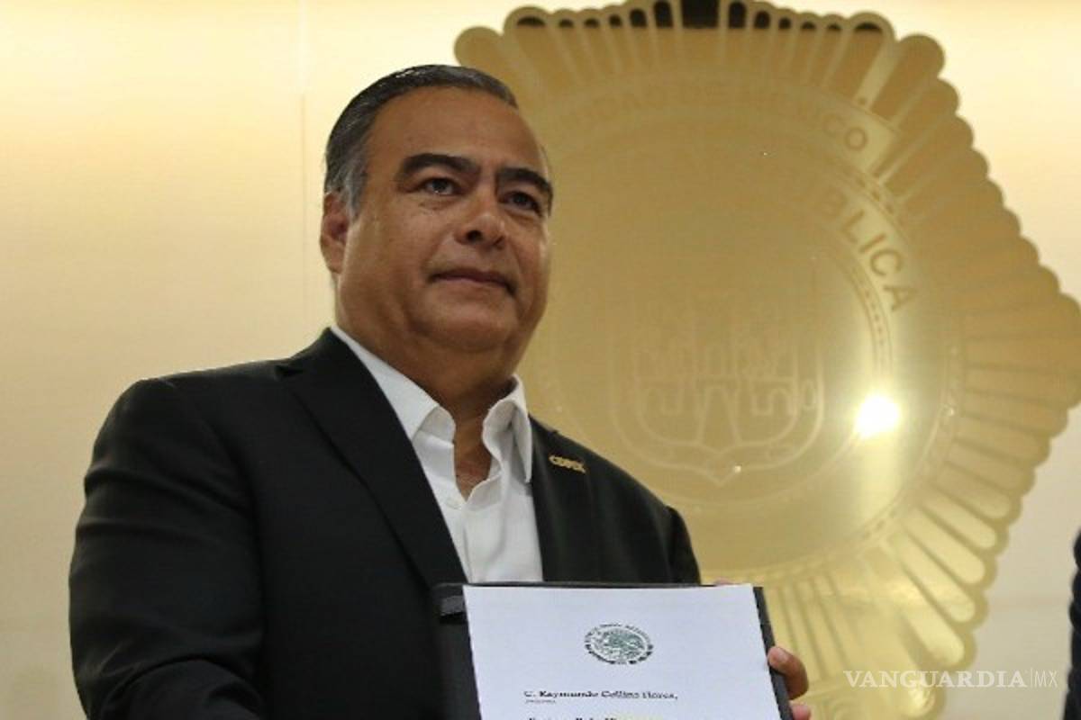 Raymundo Collins interpone amparo contra orden de aprehensión