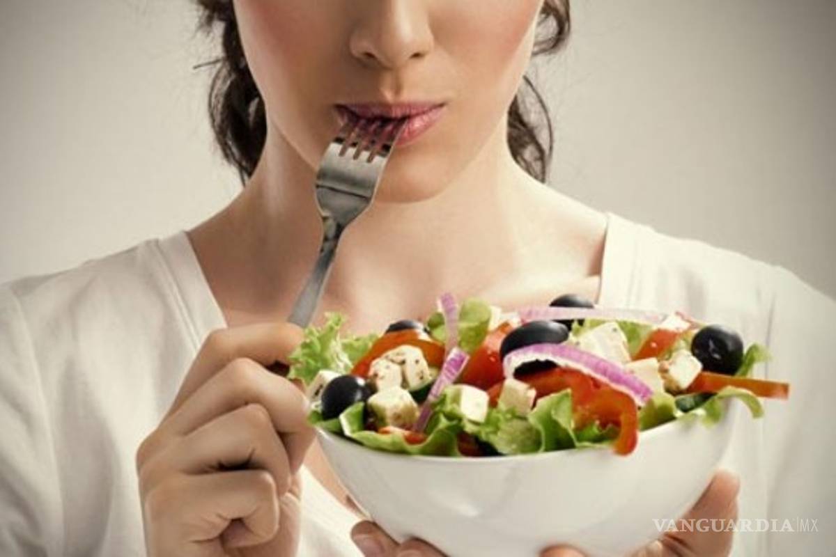 Estos son los alimentos que debe consumir una pareja que quiere quedar embarazada