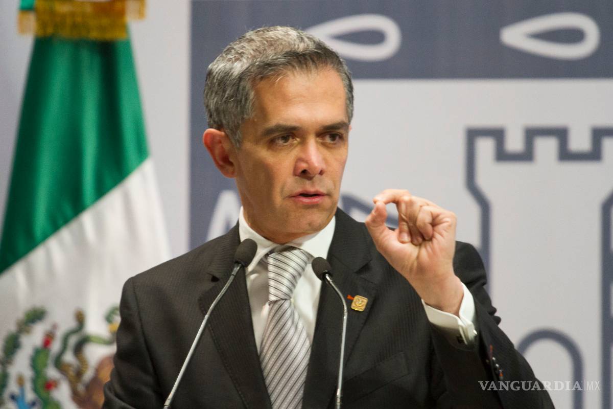 Medicamentos con mariguana deben hacerse en México: Mancera