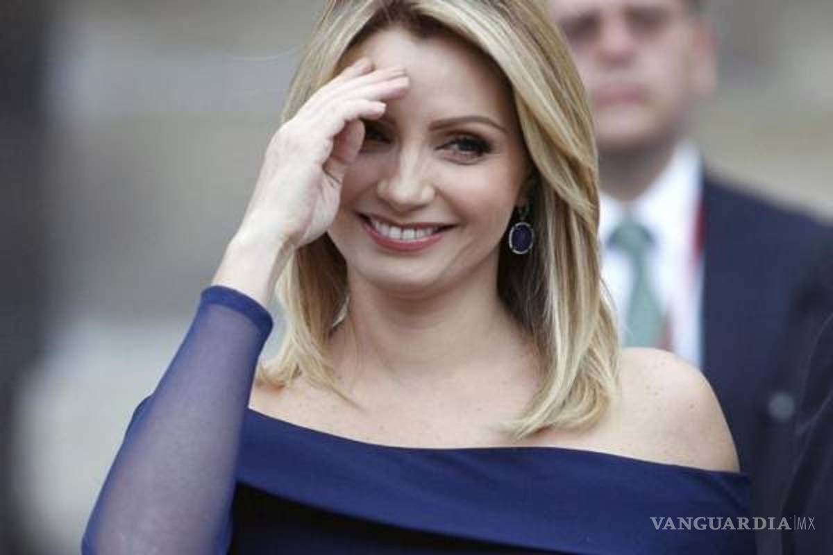 Sin maquillaje y de compras, así captaron a Angélica Rivera con su hija Sofía Castro