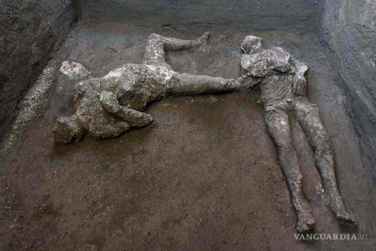 Hallan y reconstruyen en Pompeya dos cuerpos con sus ropas