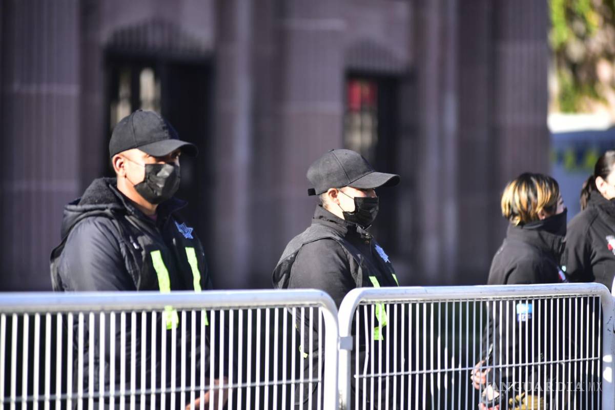 $!Policías blindan alrededores del Palacio del Congreso