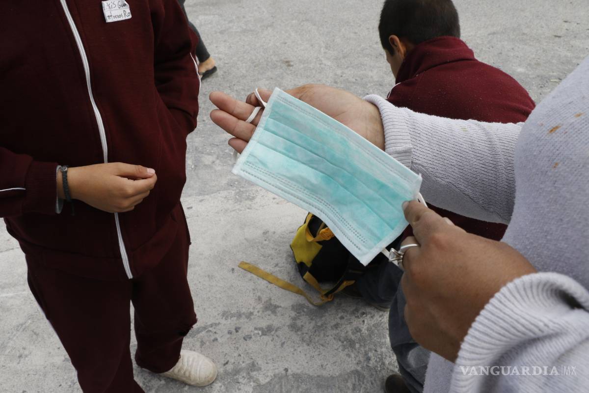 $!Causa influenza psicosis en escuela primaria de Saltillo, deben asistir a clases con cubrebocas