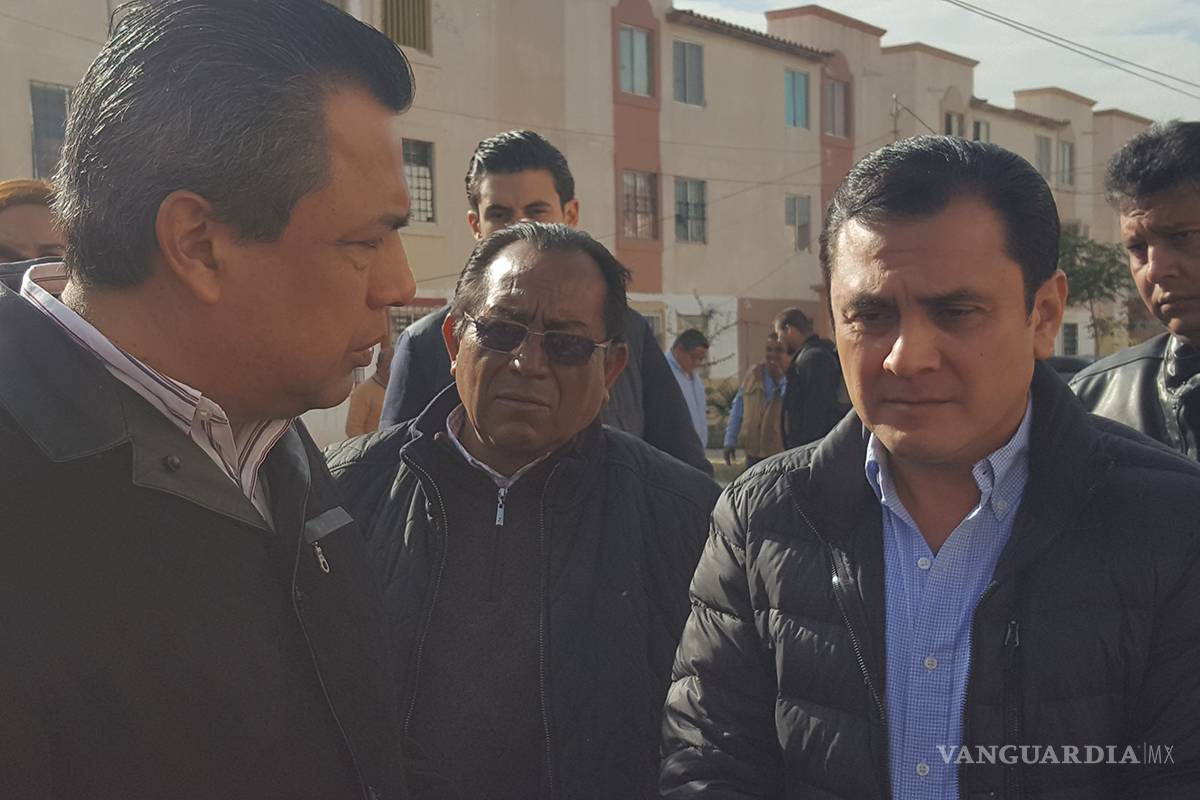 $!Pese a labores de desazolve “es la misma”, se sigue arrojando basura al drenaje: Xavier Herrera