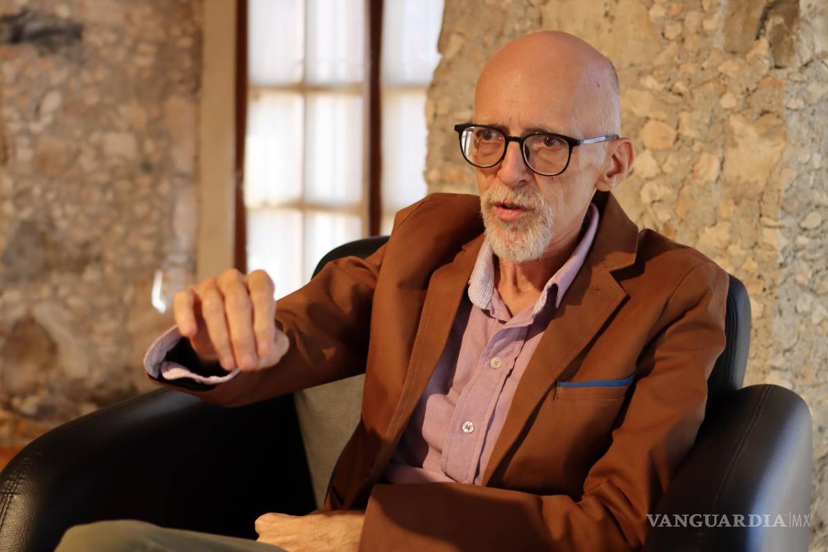 $!‘La Casa Purcell es una isla en un océano mexicano’: Arturo Villarreal relata la historia del emblemático edificio en libro