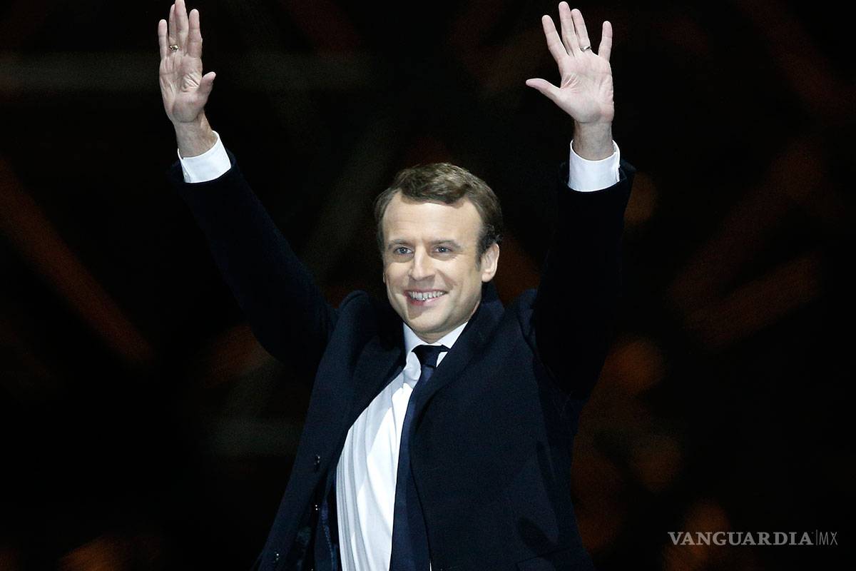 Gobiernos felicitan a Macron, el futuro presidente de Francia