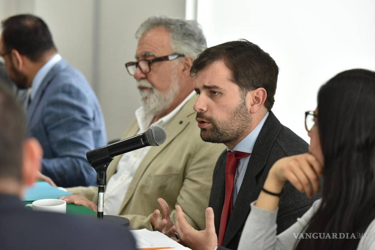 Nombran a Alejandro Svarch nuevo titular de la Cofepris