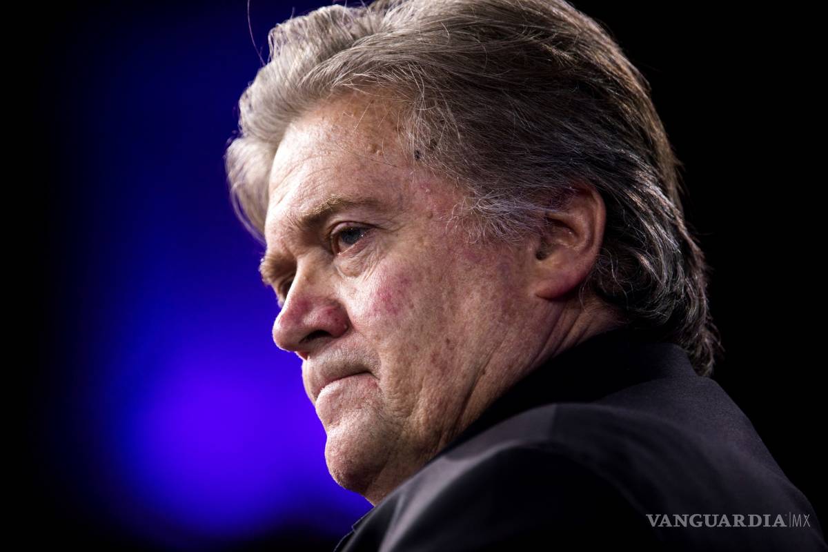Acepta Bannon testificar ante el fiscal especial Robert Mueller