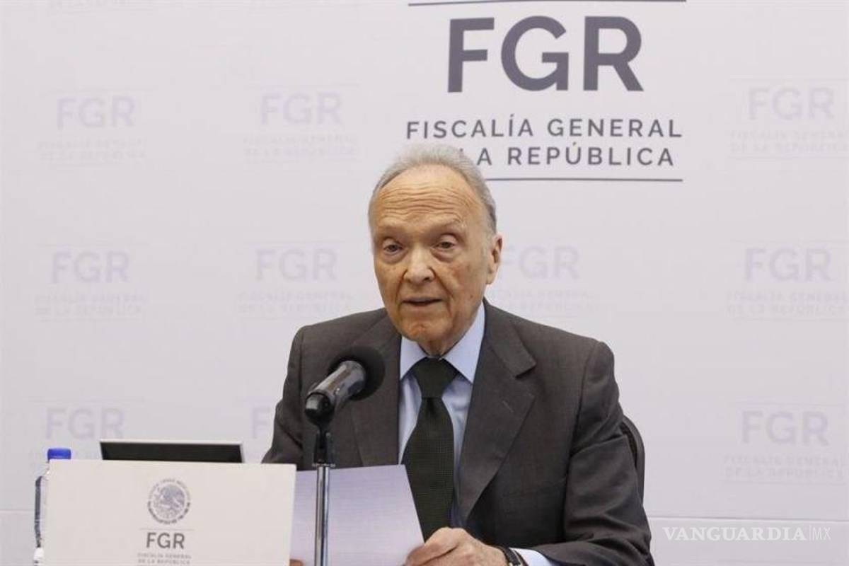 Exigen investigar presuntos plagios académicos de Gertz Manero