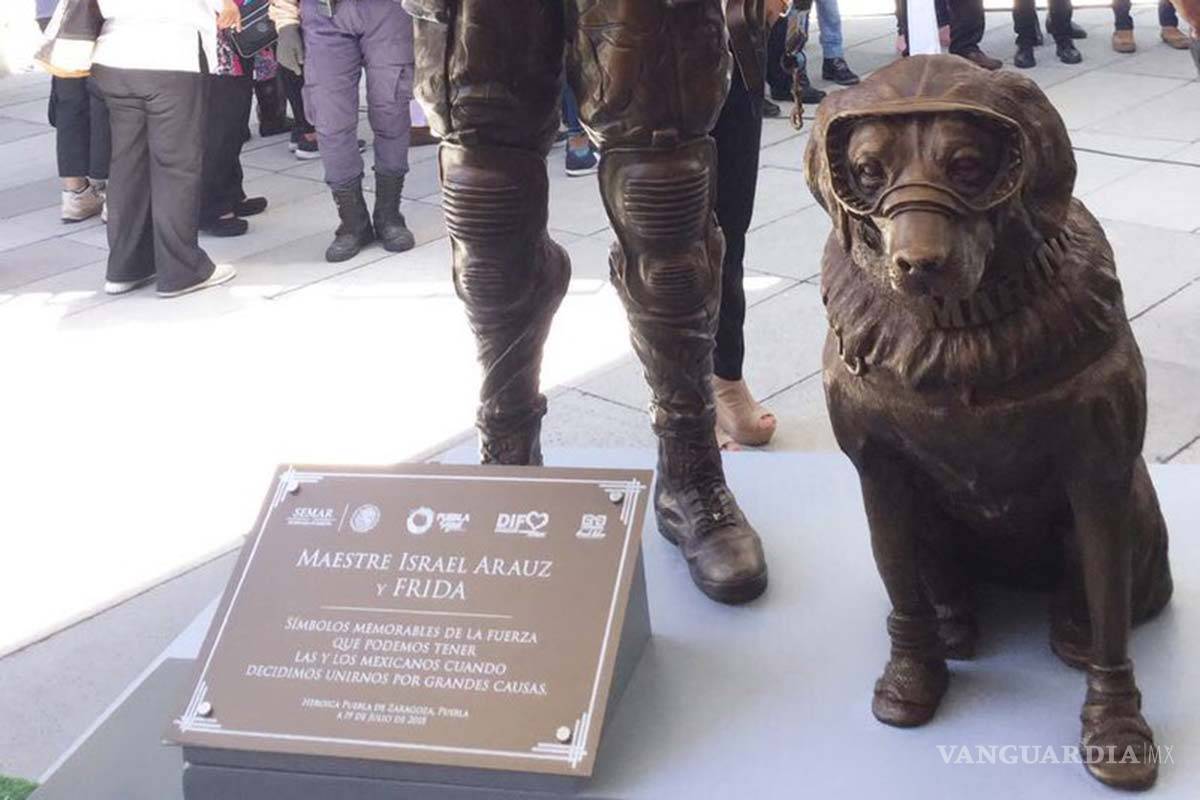 Frida, la perrita rescatista, ya tiene su estatua en Puebla